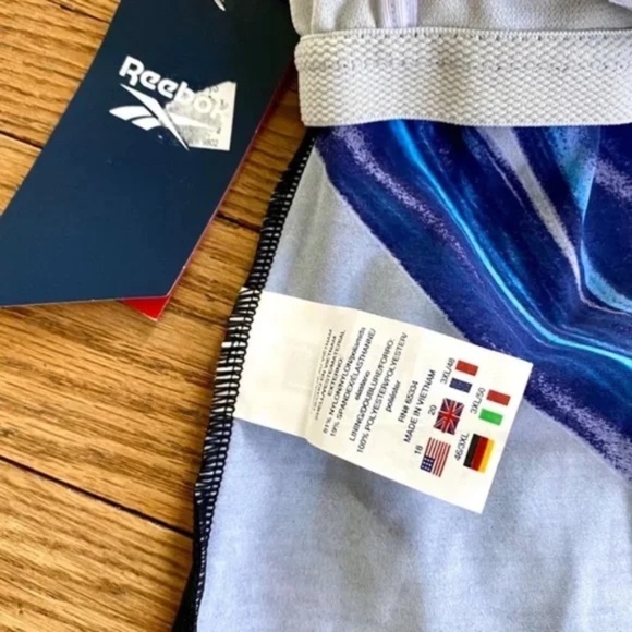 NWT Reebok Glowing Strong Printed Scoop Neck Blue Tankini Swim Top Size 18 - Picture 4 of 9